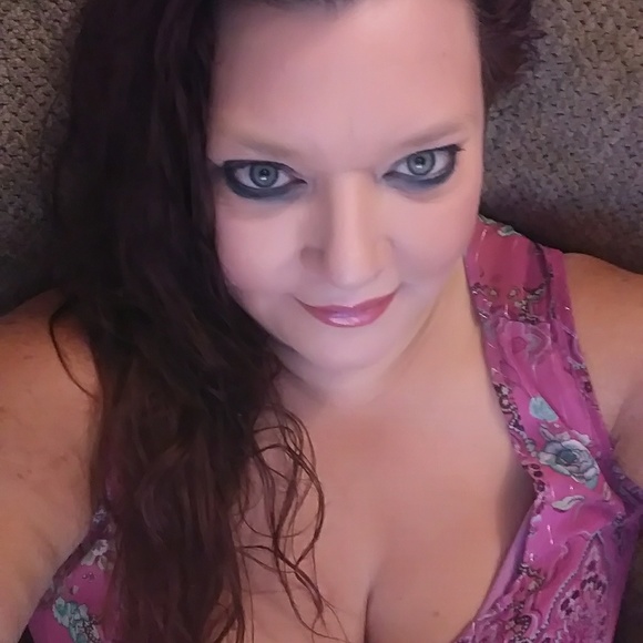 Meet your Posher, Maureen - Picture 3 of 4